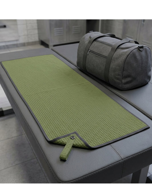 Zrvos Waffle Microfiber Gym Towel 100 x 40 cm Moss - Lifestyle view